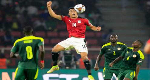 إصابة مدافع منتخب السنغال قبل مواجهة مصر بتصفيات كأس العالم